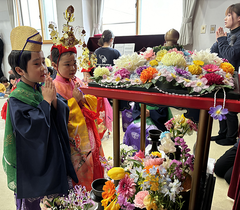 令和6年度 4月 花まつり「おしゃかさま お誕生日 おめでとうございます」
